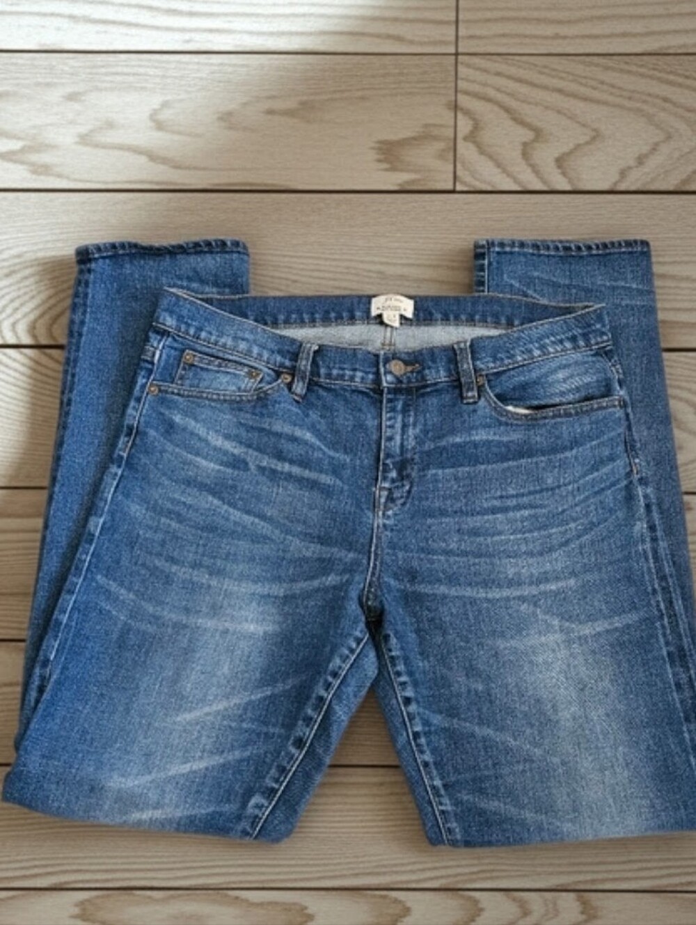 J.CREW SLIM BROKEN IN BOYFRIEND